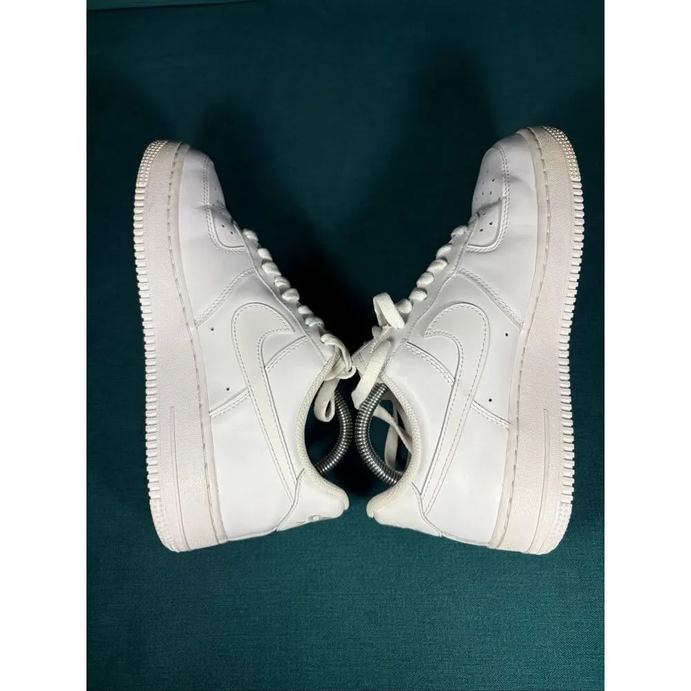 Nike Air Force 1 Low ‘07 Triple White DD8959-100 Women’s Size 9